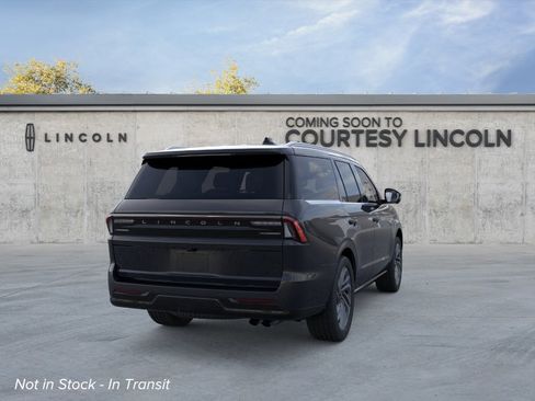 New 2026 Lincoln Navigator Reserve image 8