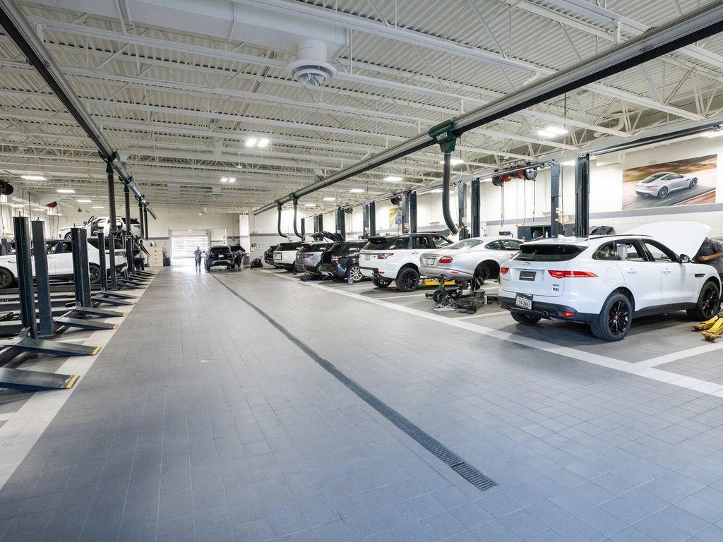 New 2026 Land Rover Range Rover Sport SE AWD/4WD image 35