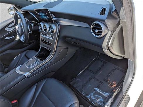 Used 2021 Mercedes-Benz GLC 300 image 24