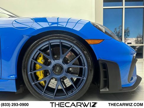 Used 2023 Porsche 718 Cayman GT4 RS RWD image 42