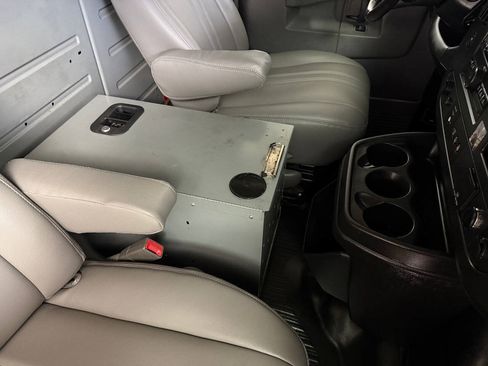 Used 2018 Chevrolet Express 3500 Extended w/ Driver Convenience Package RWD image 30