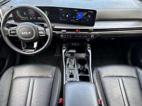 Used 2024 Kia Sorento S image 14