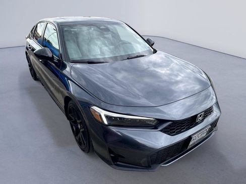 Used 2025 Honda Civic Sport image 4