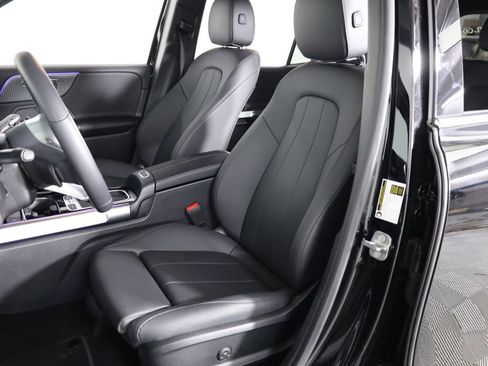 Certified 2025 Mercedes-Benz GLB 250 4MATIC image 41