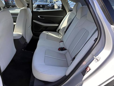 Used 2023 Hyundai Sonata SE FWD image 11