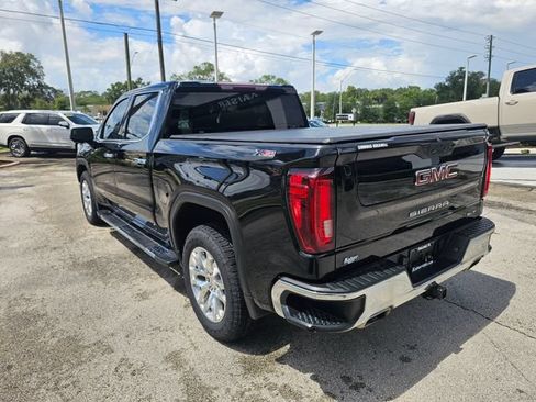 Used 2021 GMC Sierra 1500 SLT w/ X31 Off-Road Package AWD/4WD image 3