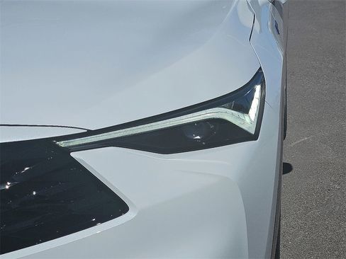 Used 2025 Acura ADX A-Spec image 9