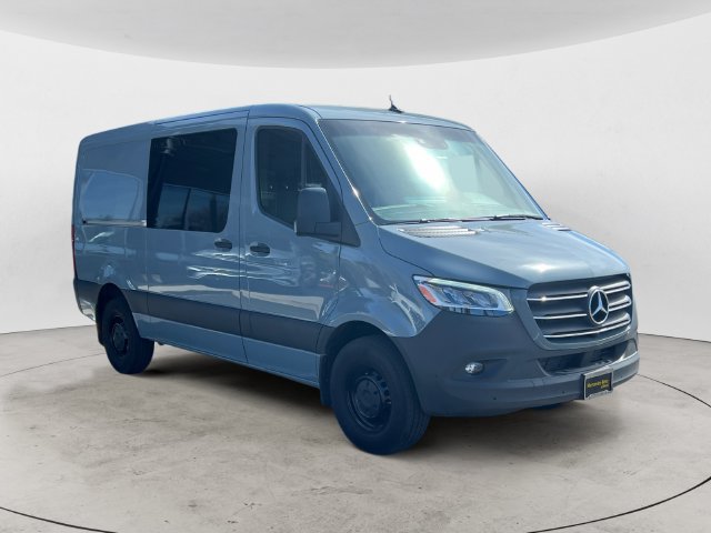 Used 2024 Mercedes-Benz Sprinter 2500 image 3