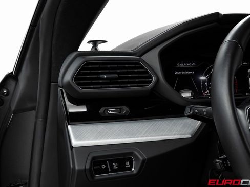 Used 2022 Lamborghini Urus image 25