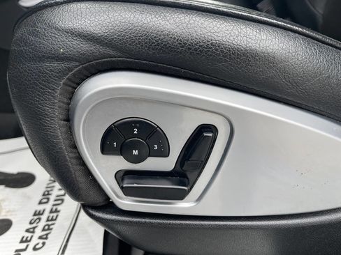 Used 2011 Mercedes-Benz GL 550 4MATIC image 20