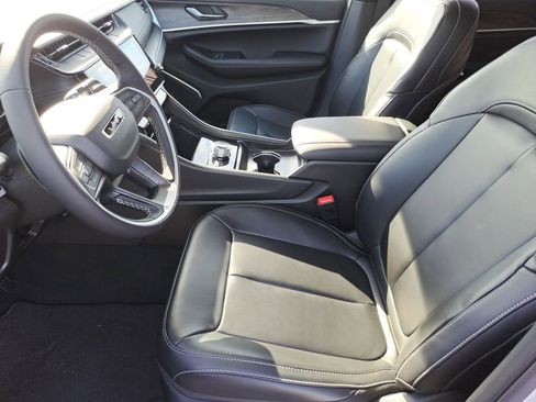 New 2026 Jeep Grand Cherokee Limited w/ Limited Altitude Package AWD/4WD image 17