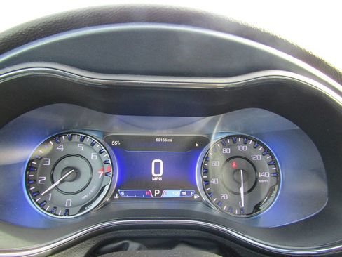 Used 2016 Chrysler 200 S w/ Navigation & Sound Group I image 14