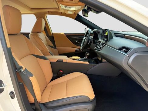 Used 2025 Lexus ES 350 w/ Premium Package FWD image 15