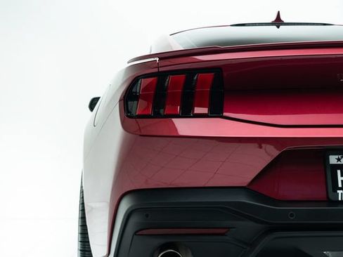 Used 2025 Ford Mustang GT Premium RWD image 17