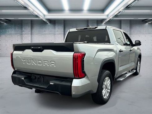 Used 2022 Toyota Tundra SR5 w/ Convenience Package RWD image 4