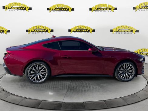 Used 2025 Ford Mustang Premium image 6