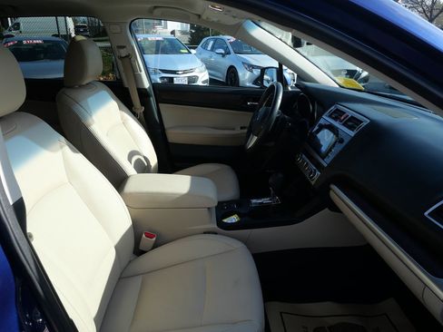 Used 2017 Subaru Outback 2.5i Limited image 15