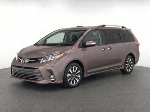 Used 2018 Toyota Sienna Limited Premium AWD/4WD image 2