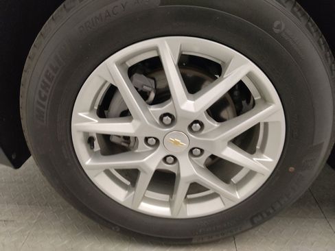 Used 2024 Chevrolet Equinox LT w/ LPO, Floor Liner Package image 31