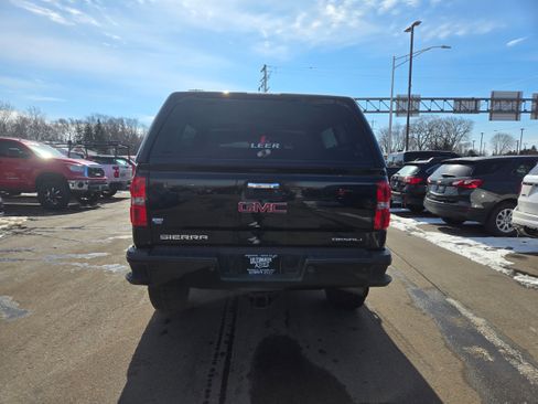 Used 2015 GMC Sierra 2500 Denali w/ Duramax Plus Package image 9