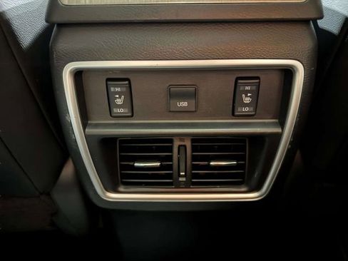 Used 2022 Lexus RX 350L Premium image 19