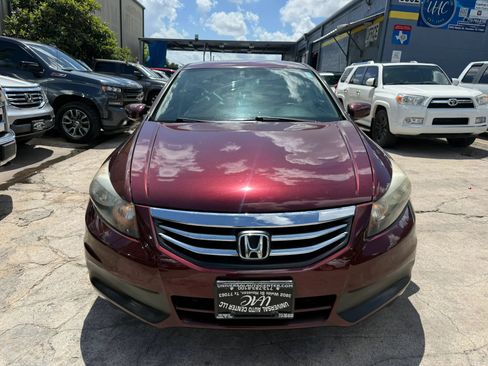 Used 2011 Honda Accord LX image 2