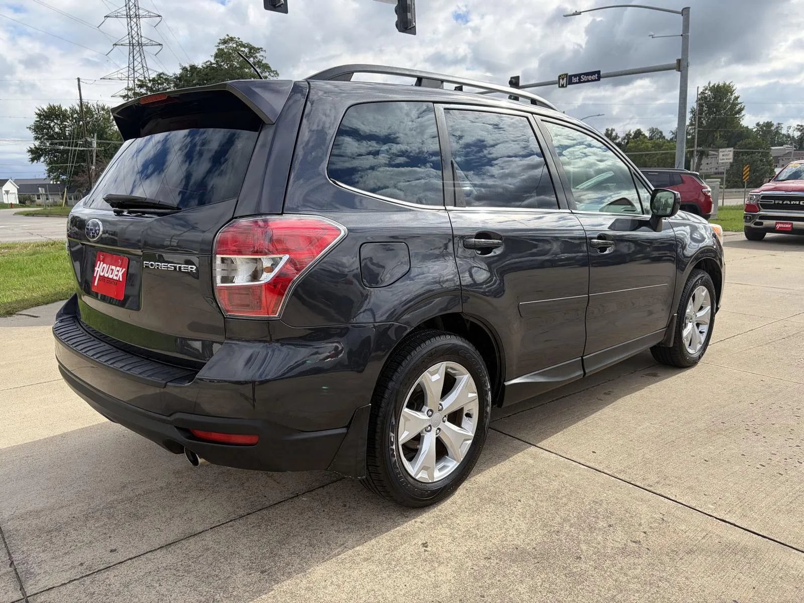 Used 2014 Subaru Forester 2.5i Limited w/ Popular Package #2 AWD/4WD image 8