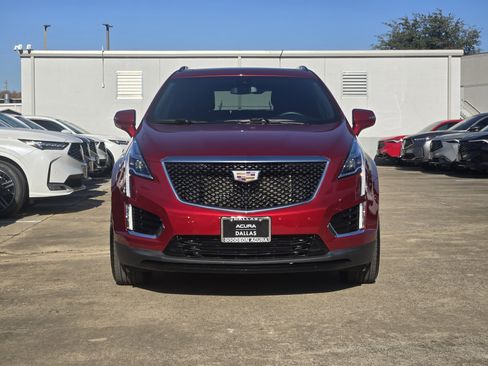 Used 2021 Cadillac XT5 Sportv image 3