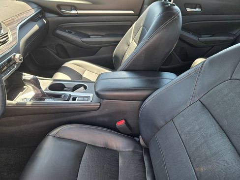 Used 2019 Nissan Altima 2.5 SL FWD image 12