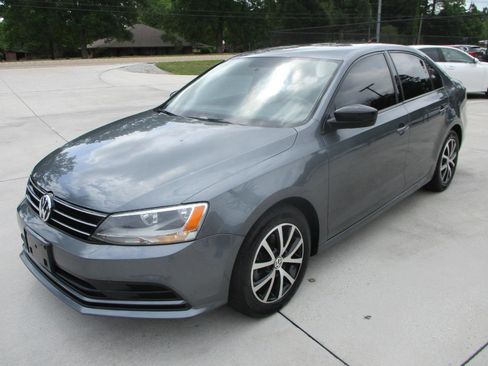 Used 2016 Volkswagen Jetta SE FWD image 24