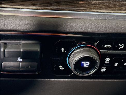 Used 2023 Chevrolet Silverado 1500 LT w/ Convenience Package II image 14