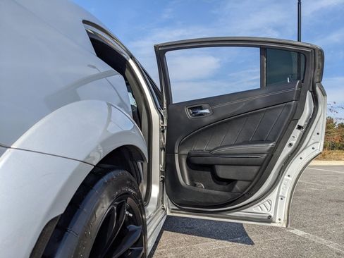 Used 2022 Dodge Charger SRT Hellcat w/ SRT Black Package image 55