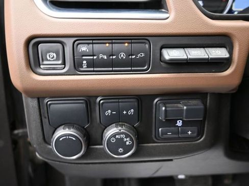 Used 2021 Chevrolet Tahoe High Country w/ Premium Package image 37