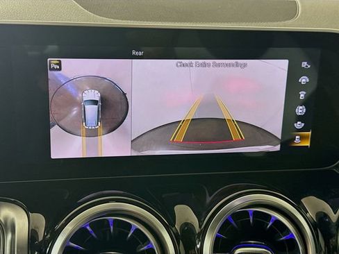 Certified 2021 Mercedes-Benz GLB 35 AMG 4MATIC image 14