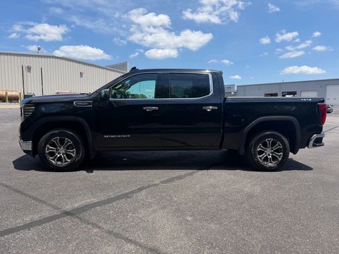 Used 2025 GMC Sierra 1500 SLT AWD/4WD image 9