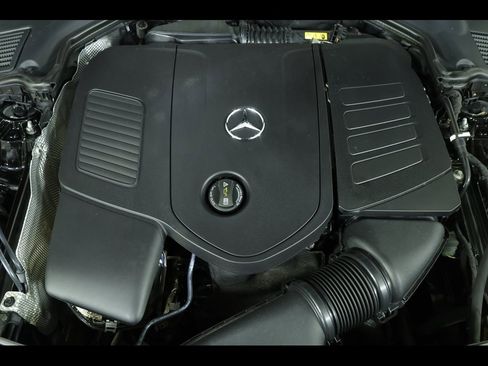 Used 2024 Mercedes-Benz C 300 4MATIC Sedan image 24