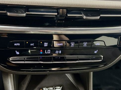 Certified 2024 Buick Envista Avenir image 15