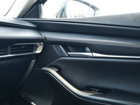 Used 2024 MAZDA MAZDA3 s FWD image 25