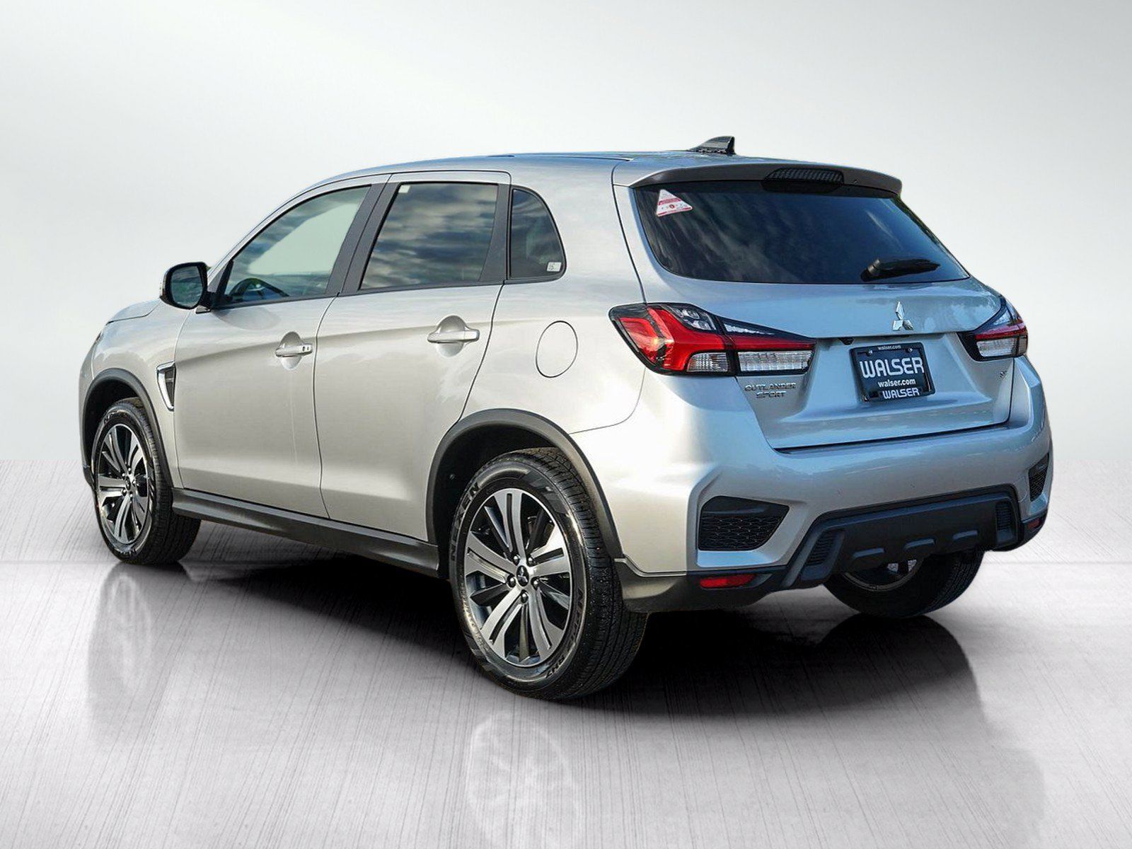 Used 2026 Mitsubishi Outlander Sport SE AWD/4WD image 3