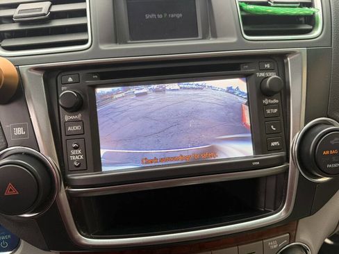 Used 2013 Toyota Highlander Limited image 14