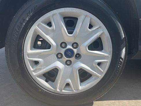 Used 2016 Ford Escape S FWD image 18