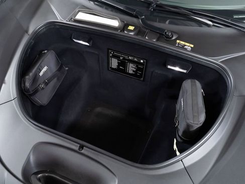 Used 2021 Ferrari F8 Tributo image 9