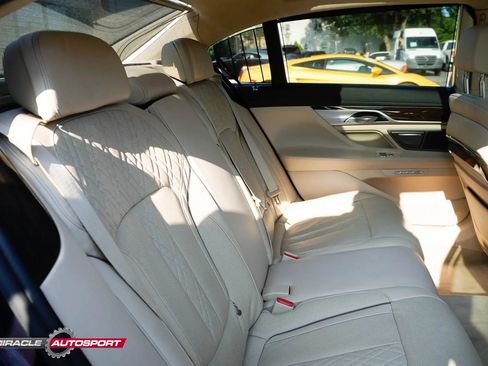 Used 2016 BMW 750i xDrive AWD/4WD image 38