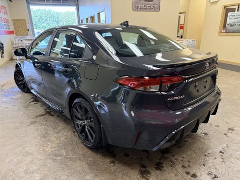 Used 2024 Toyota Corolla XSE FWD image 8