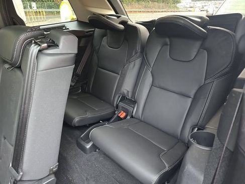 Used 2023 Volvo XC90 B6 Ultimate w/ Protection Package Premier AWD/4WD image 5