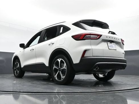 Used 2025 Ford Escape ST-Line Select AWD/4WD image 35
