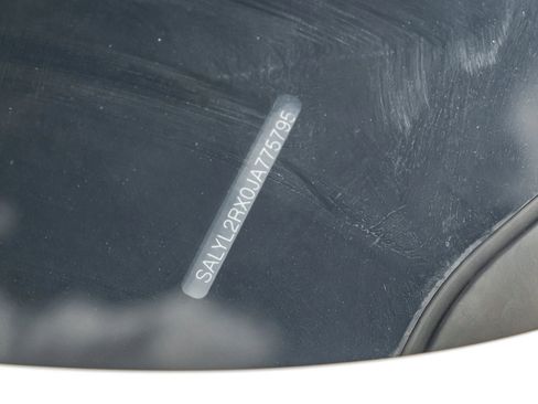 Used 2018 Land Rover Range Rover Velar R-Dynamic SE image 54