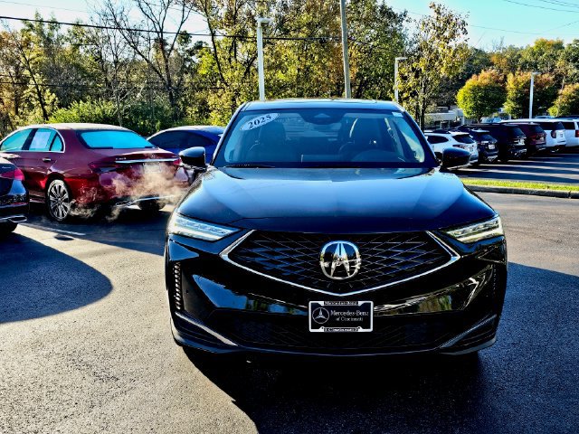 Used 2025 Acura MDX w/ Technology Package AWD/4WD image 3