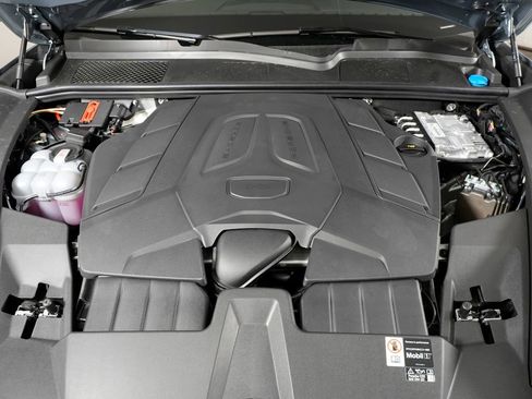 Certified 2026 Porsche Cayenne Coupe AWD/4WD image 42