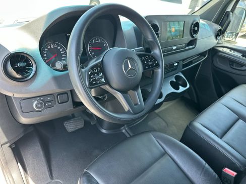 Used 2024 Mercedes-Benz Sprinter 2500 image 13